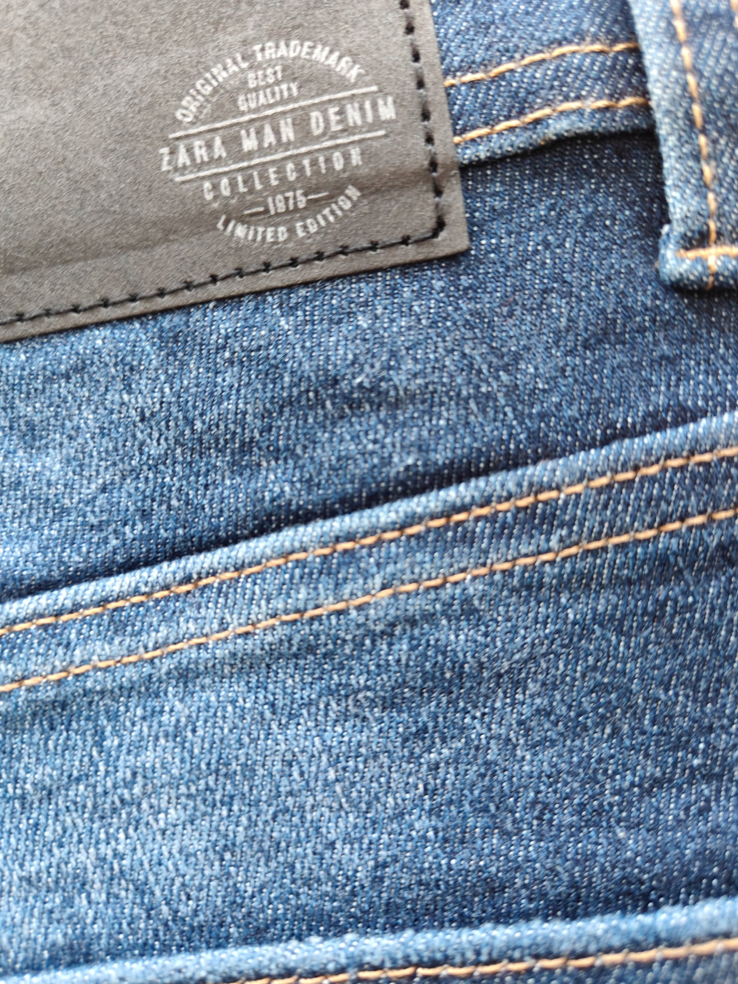 Zara Mens Distressed Jeans (Dark Blue)