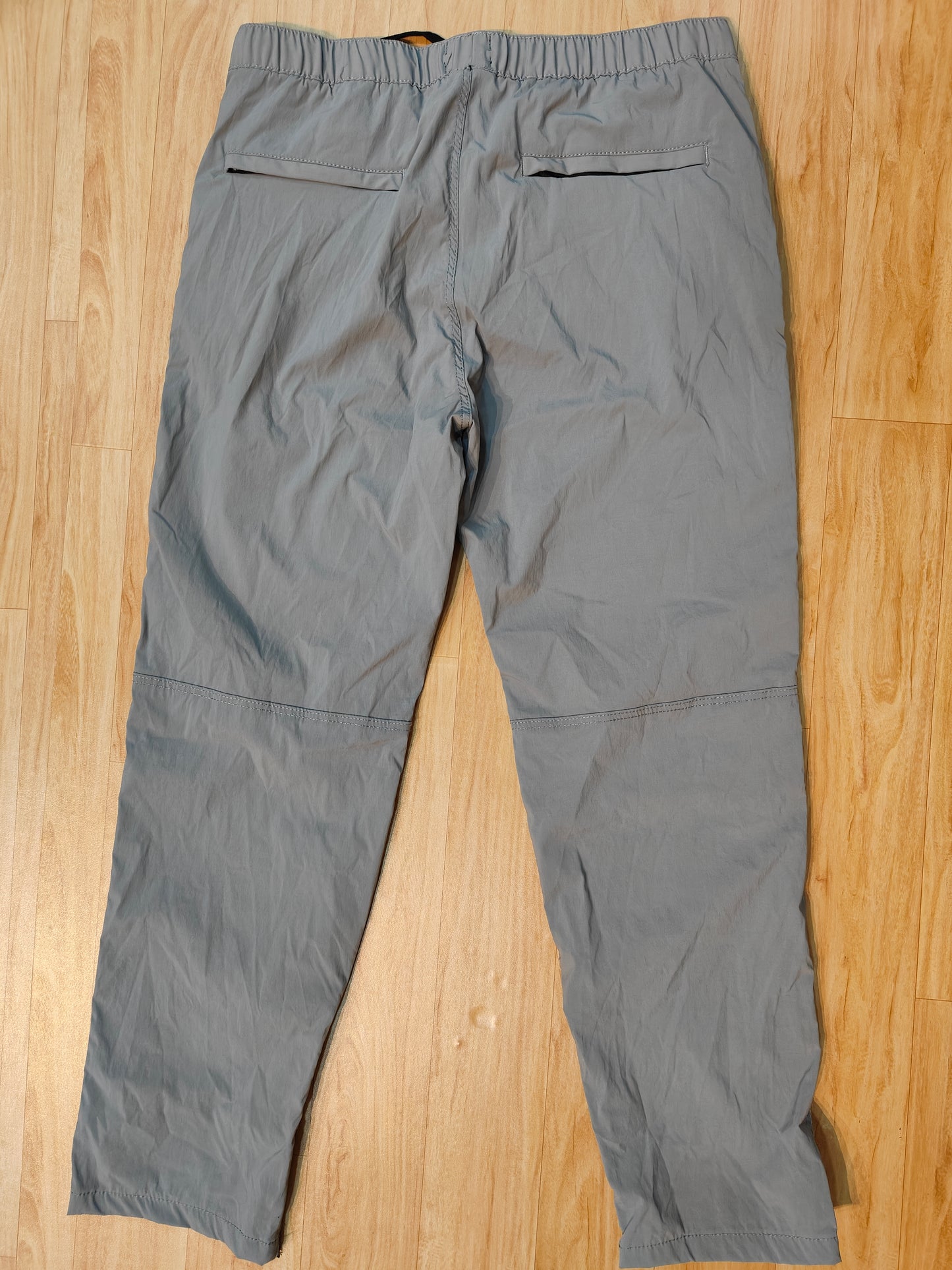 H&M Men's Regular Fit Cargo Pants (Light Grey)