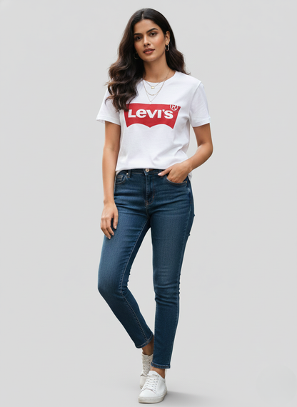 Levi’s Women’s White Batwing Logo T-Shirt | Classic Cotton Casual Tee