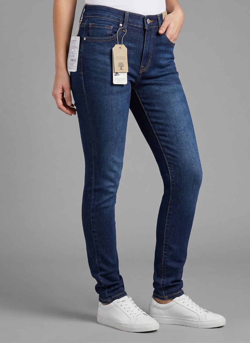 Levi’s 711 Skinny Jeans with Lycra® | Deep Indigo Wash