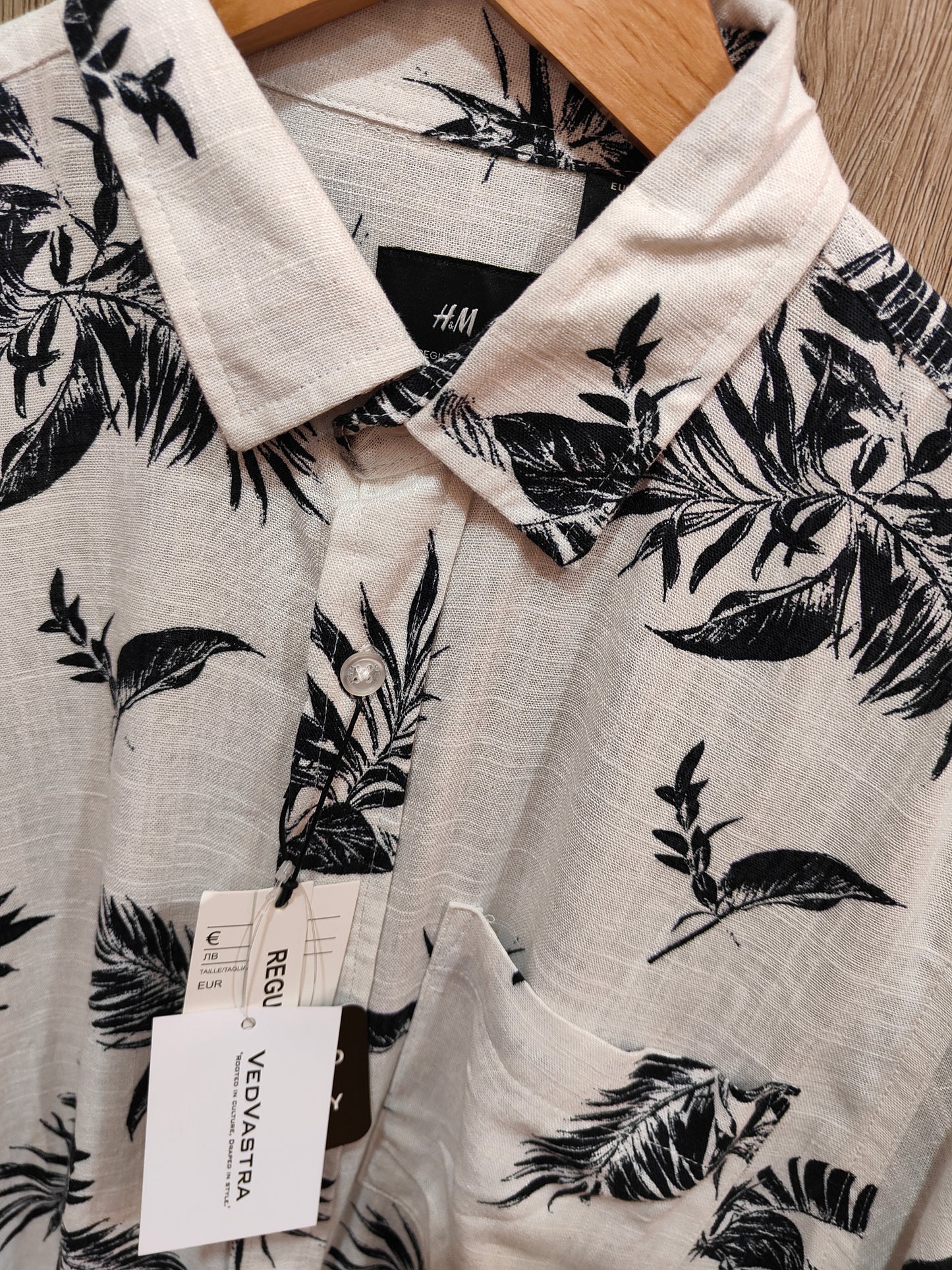 H&M Tropical Leaf Print Shirt (WHITE)