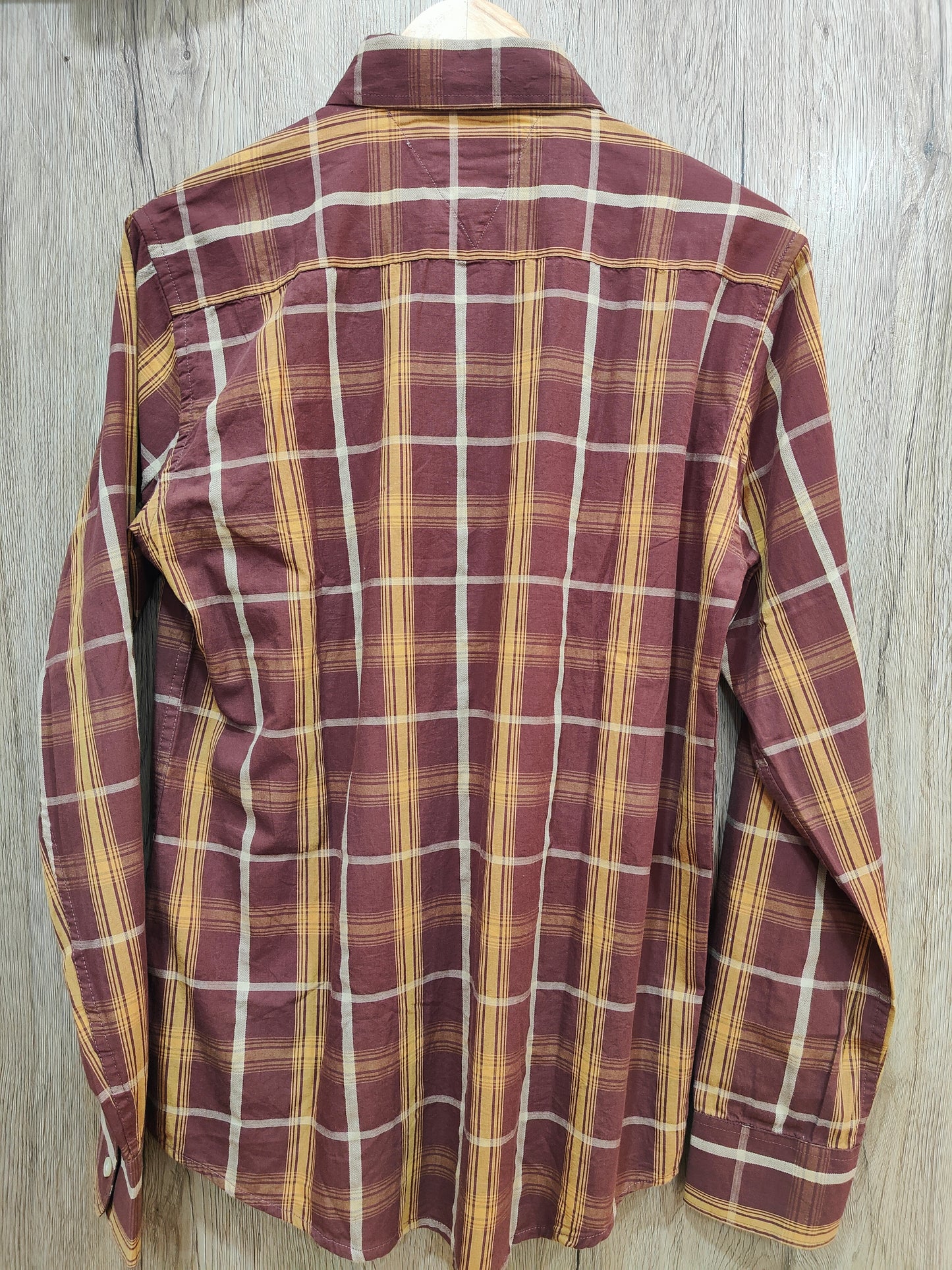 Tommy Hilfiger Men's  Checked Casual Shirt (Maroon & Yellow)