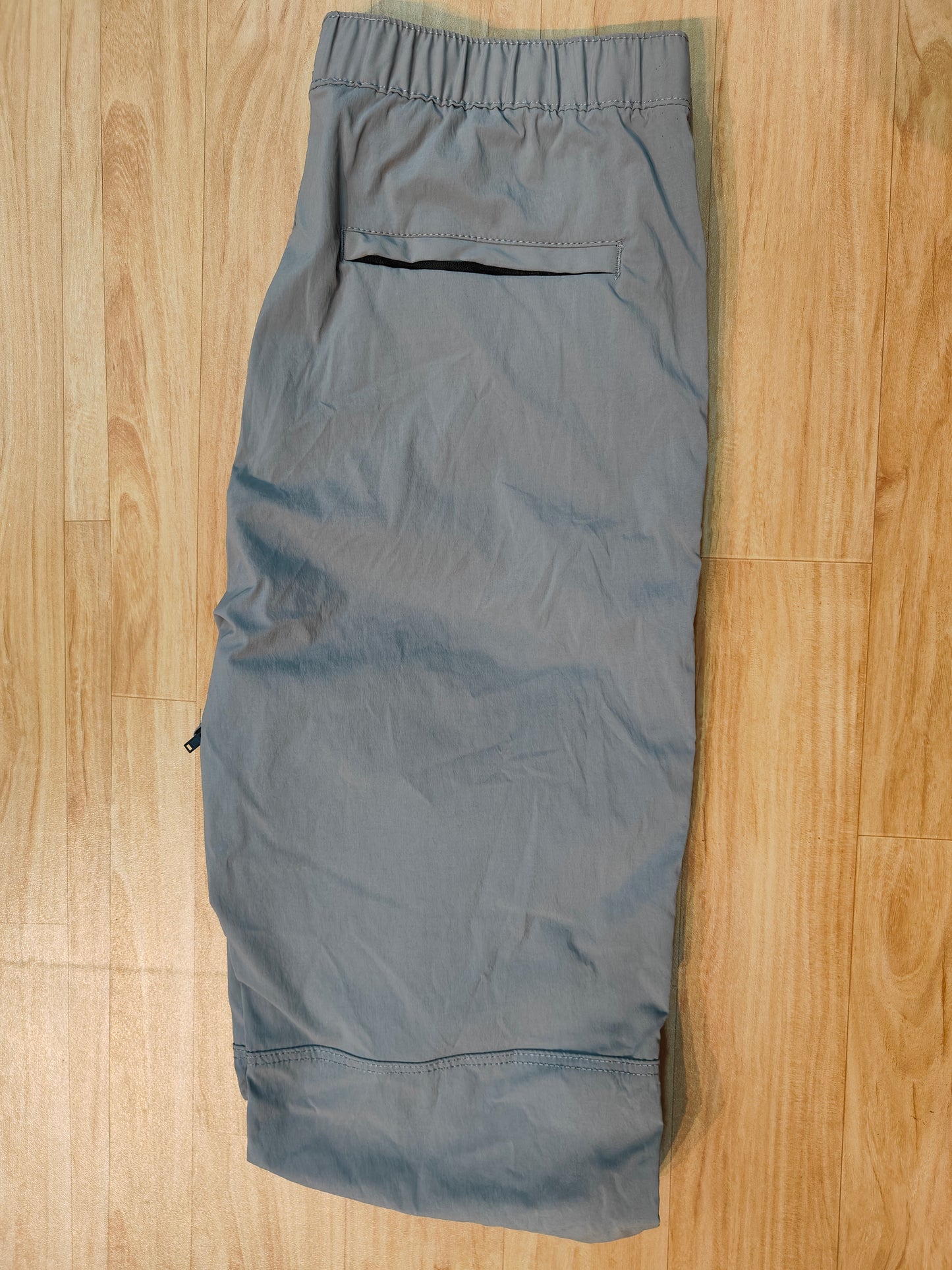 H&M Men's Regular Fit Cargo Pants (Light Grey)