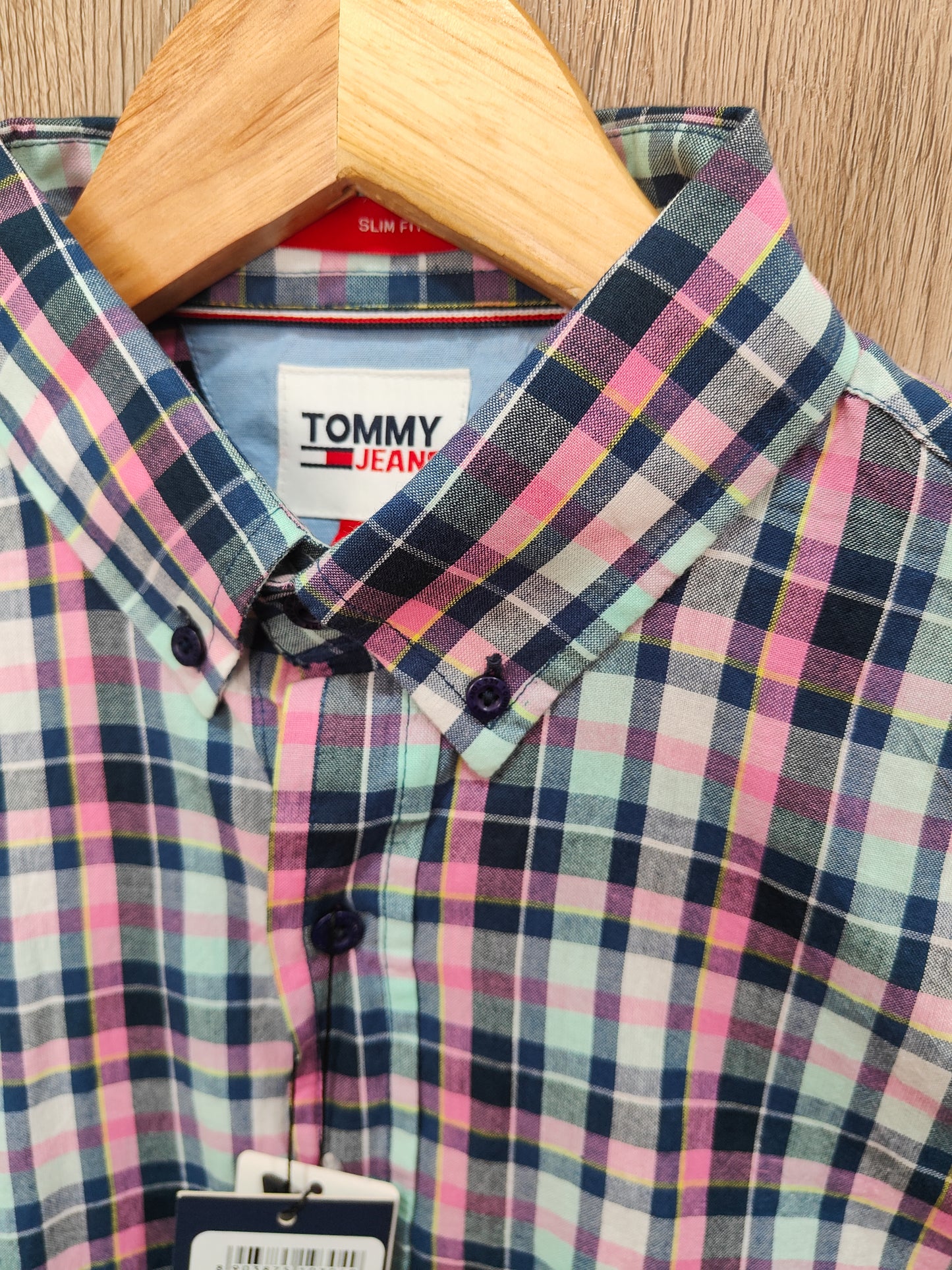 Tommy Jeans Men’s Slim Fit Button-Down Check Shirt – Pink/Navy Plaid