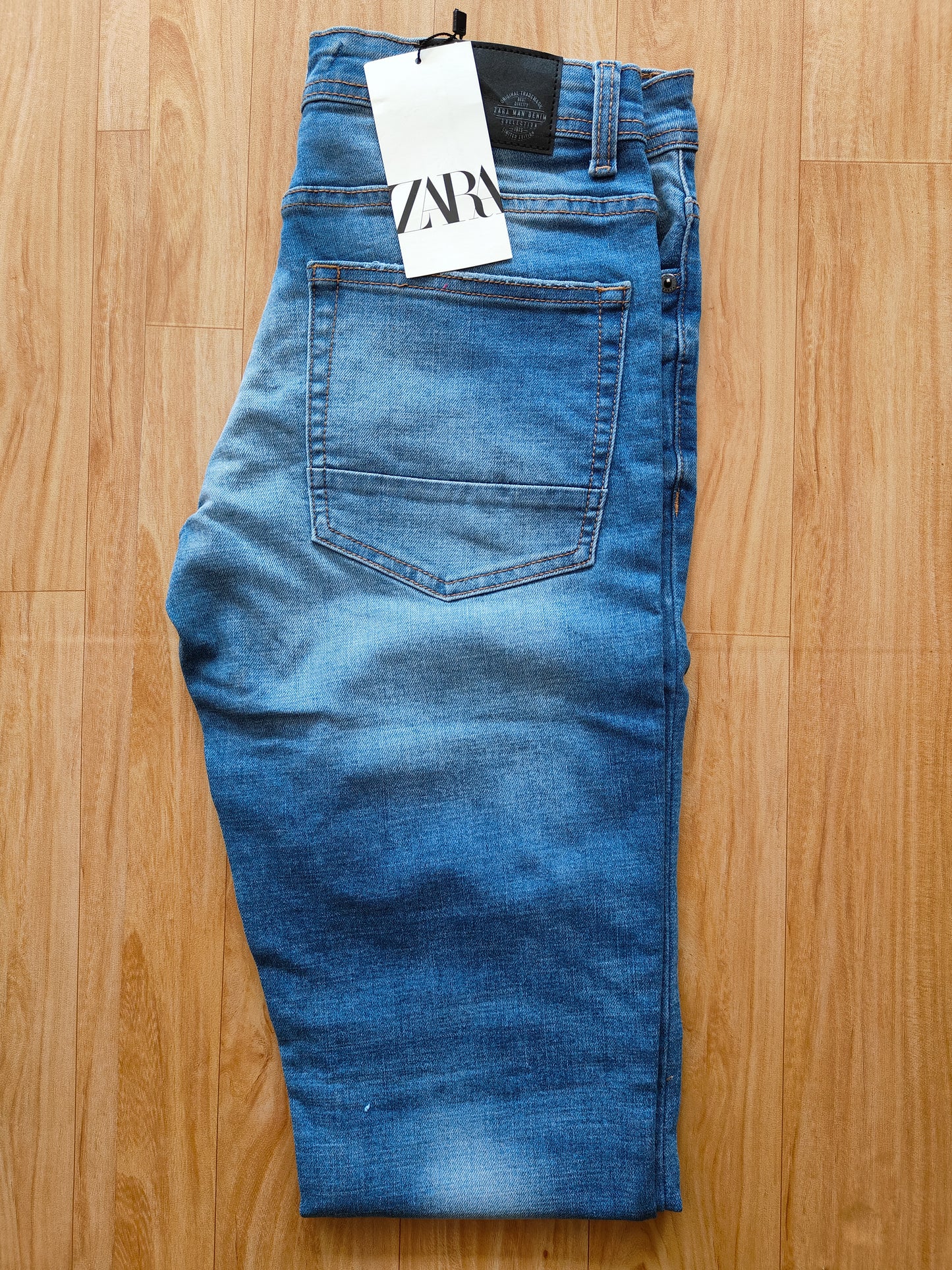 Zara Men's Distressed Jeans(light blue)