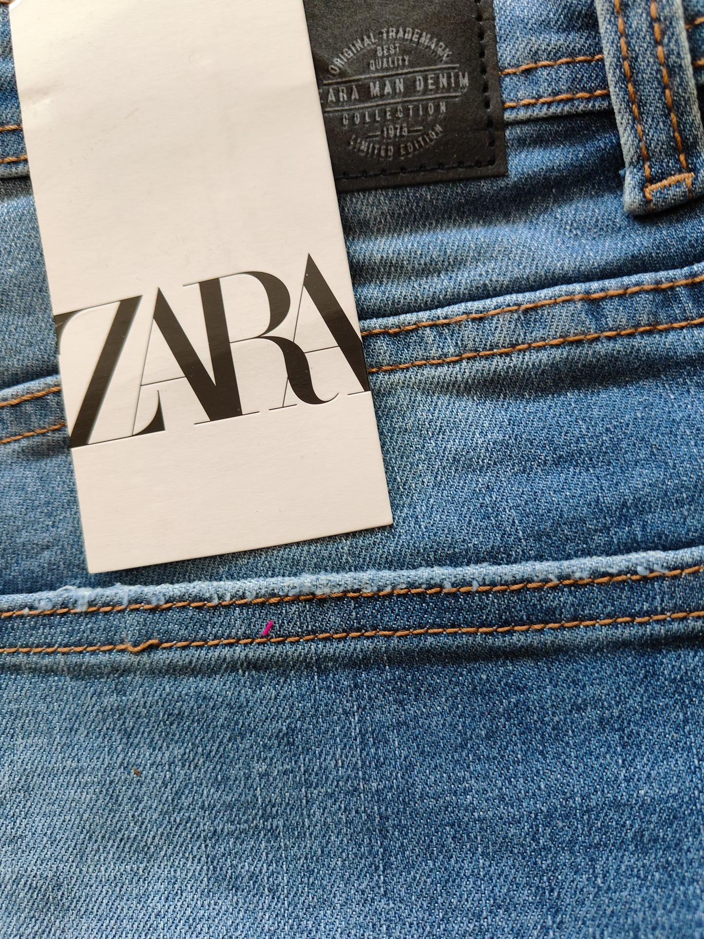Zara Men's Distressed Jeans(light blue)