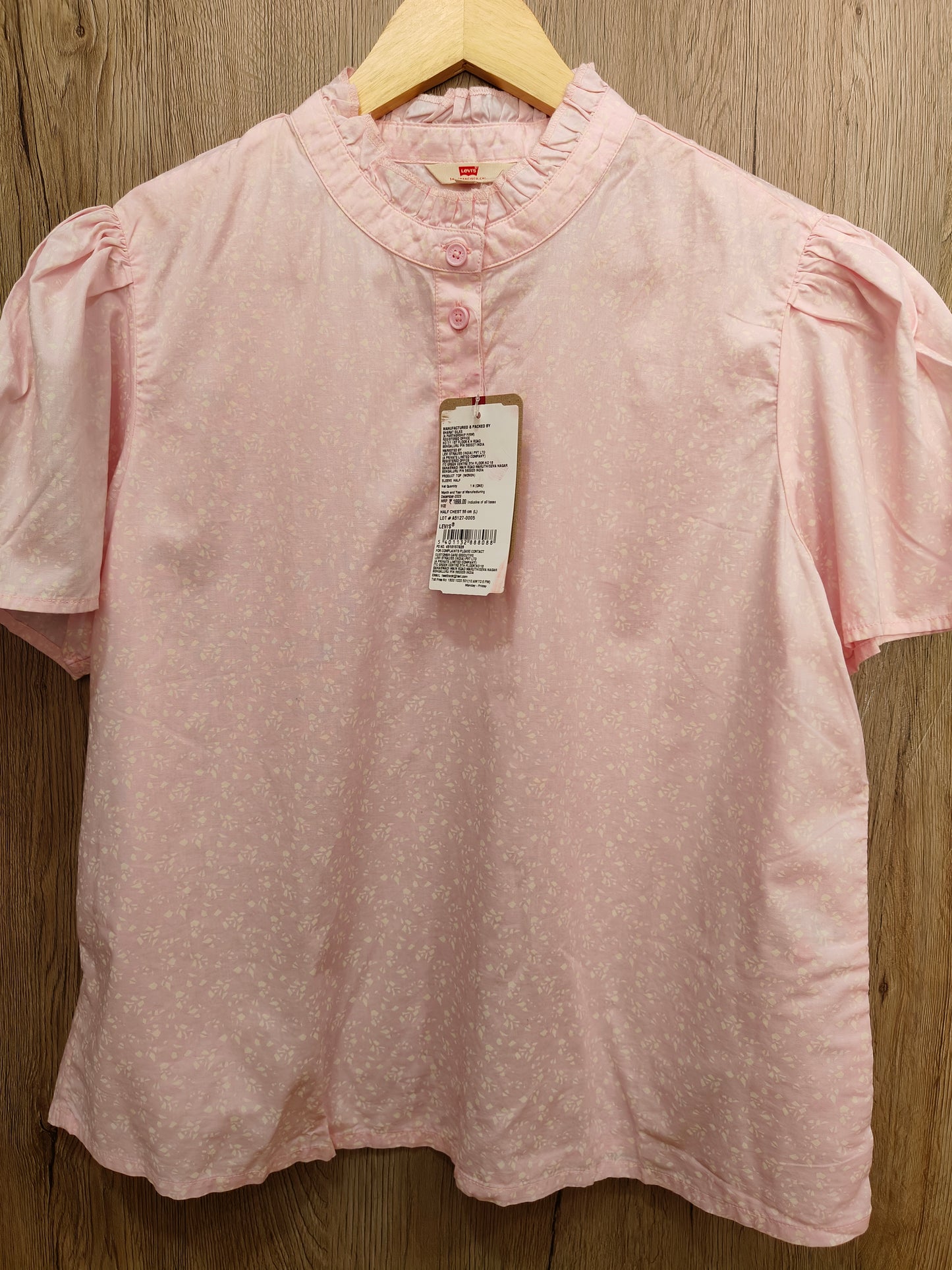 Levi’s Women's Floral Puff Sleeve Top (Light Pink)