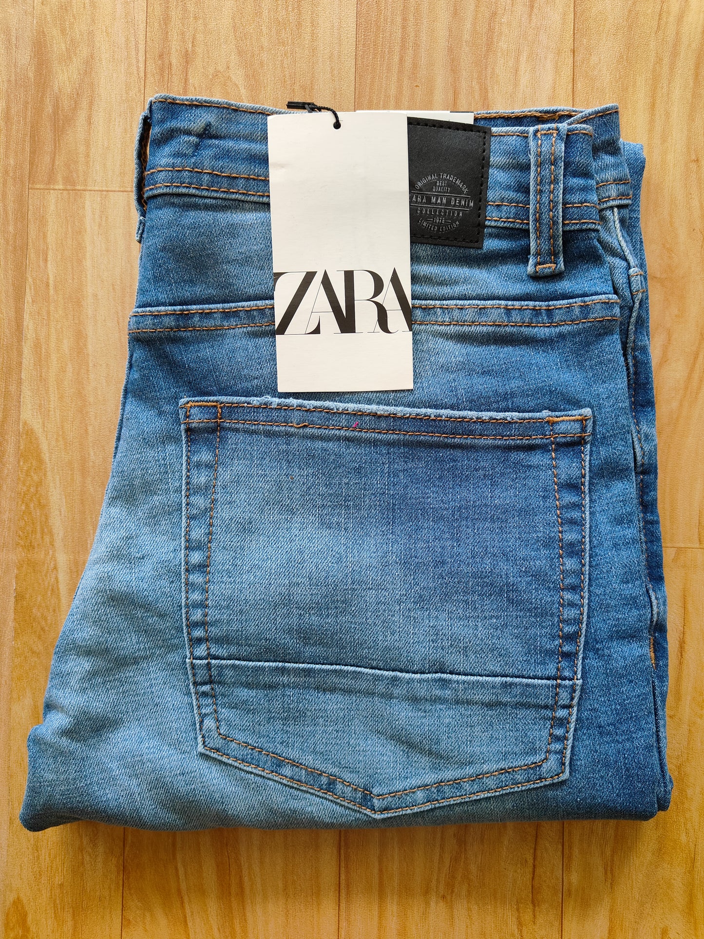 Zara Men's Distressed Jeans(light blue)