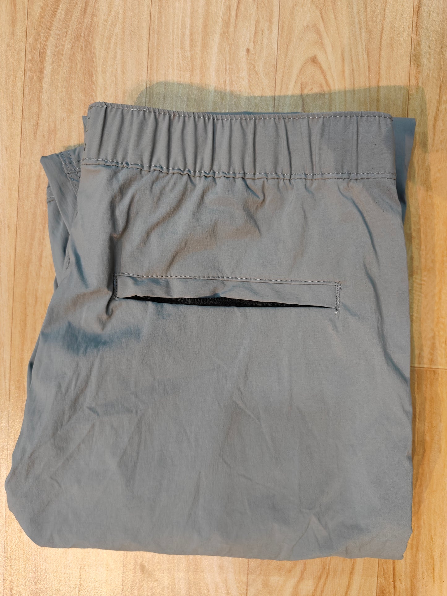 H&M Men's Regular Fit Cargo Pants (Light Grey)