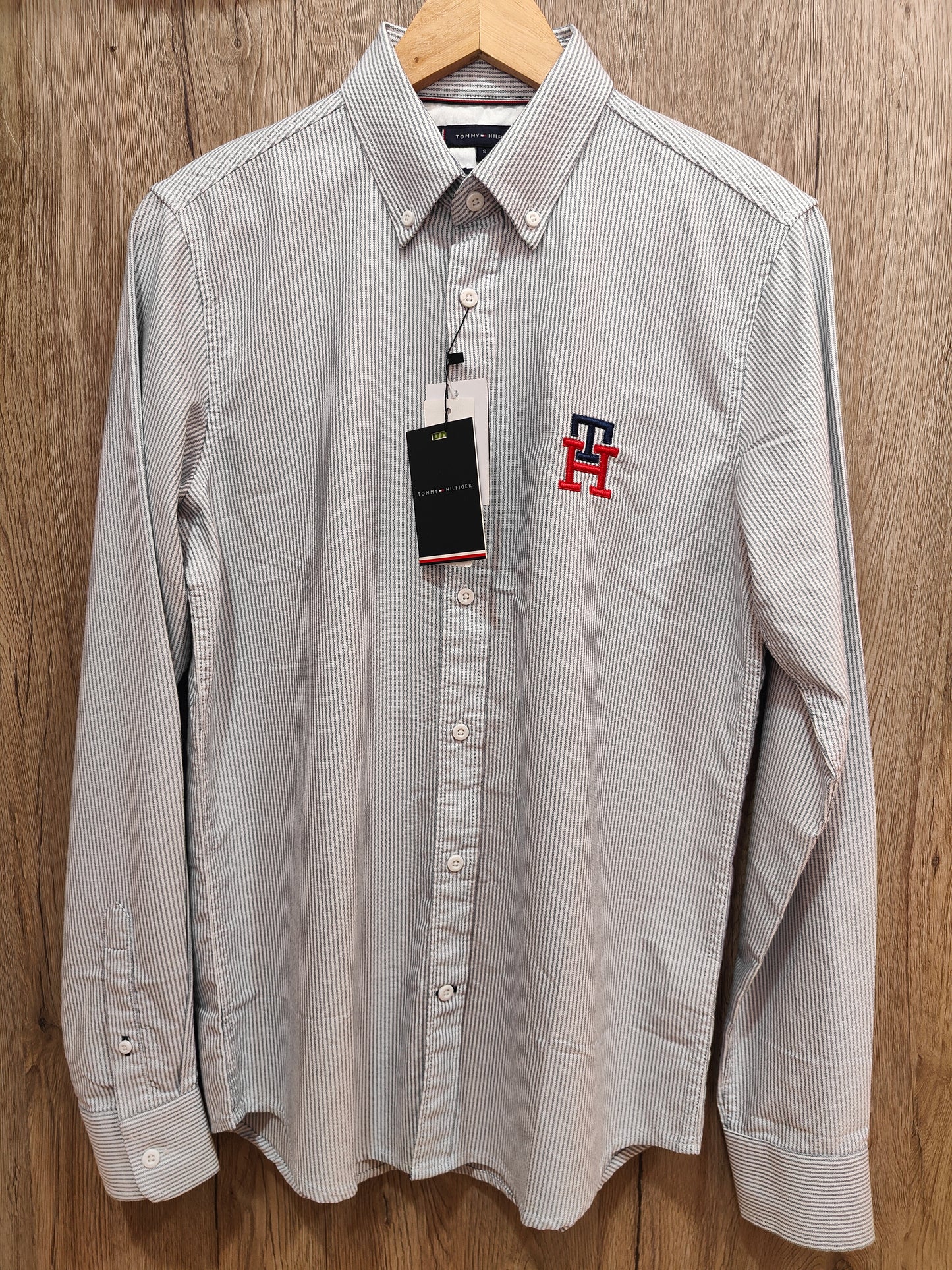 Tommy Hilfiger Men's Classic Striped Button-Down Shirt (Blue)