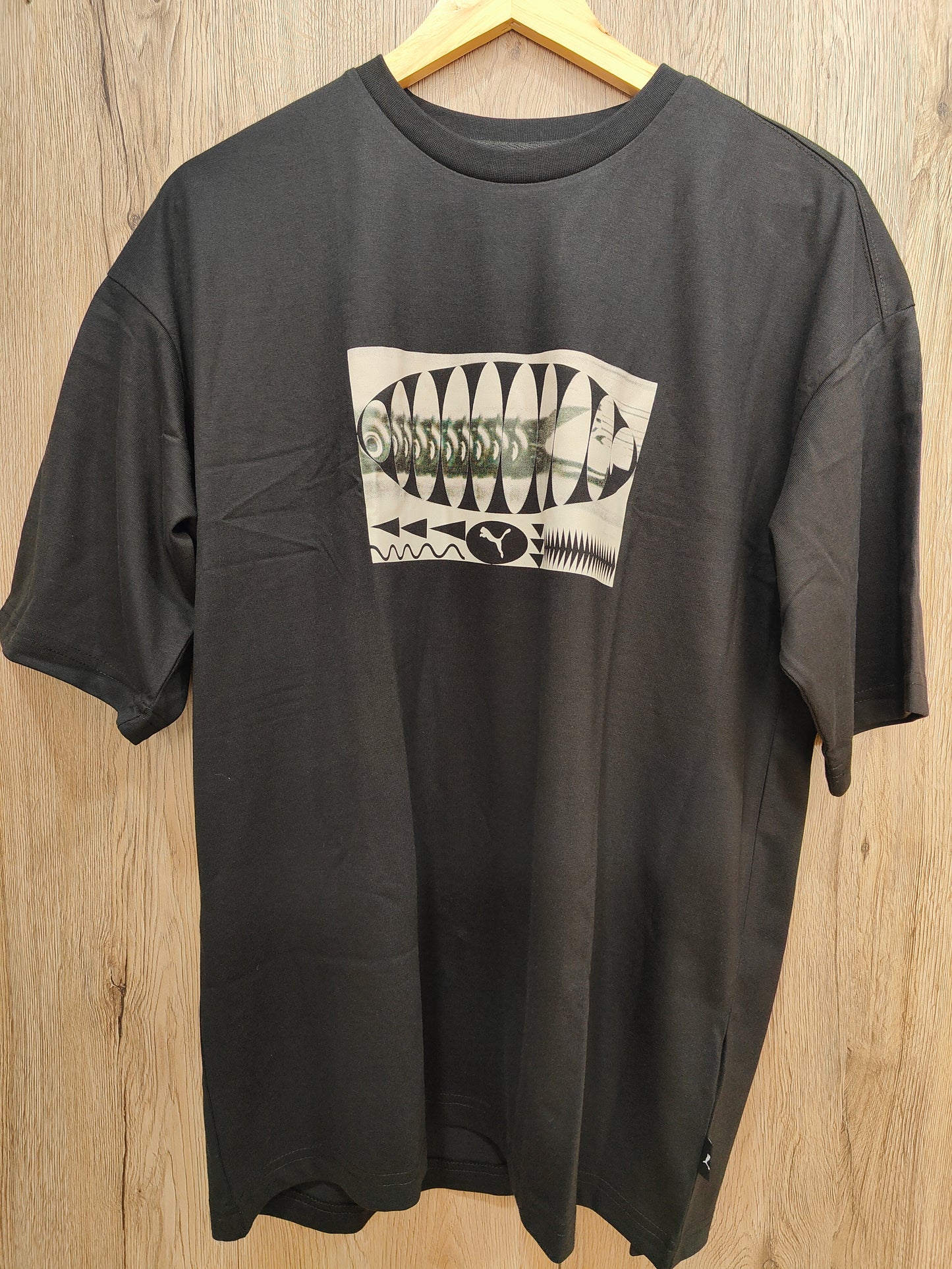 Puma Men's Graphics Fast Drop Shoulder T-shirt (Black)