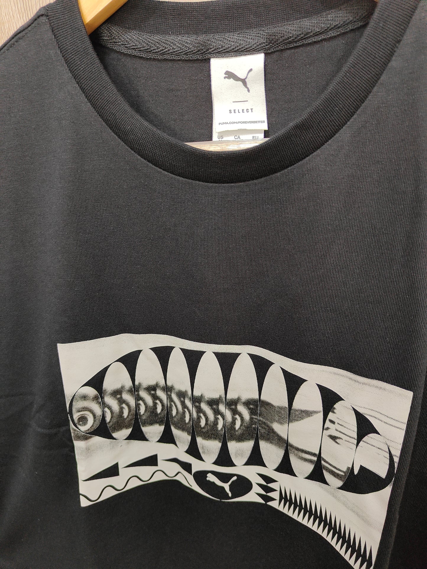 Puma Men's Graphics Fast Drop Shoulder T-shirt (Black)